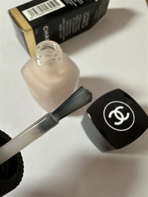 chanel base coat review.